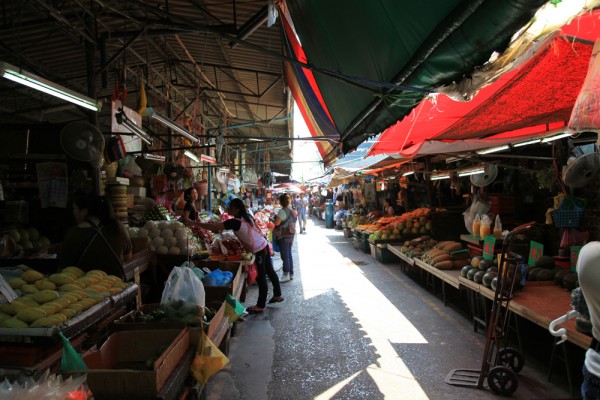 There's also a fruit section at Khlong Toey.